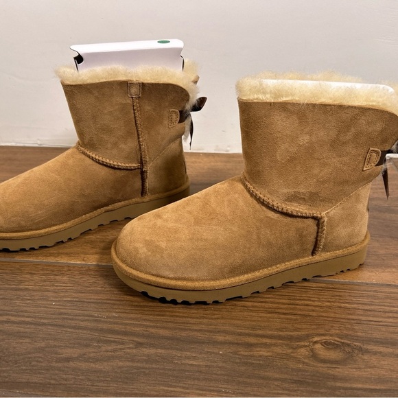 NWT! Ugg Boots Mini Bailey Bow II Chestnut size 7 - Picture 5 of 14